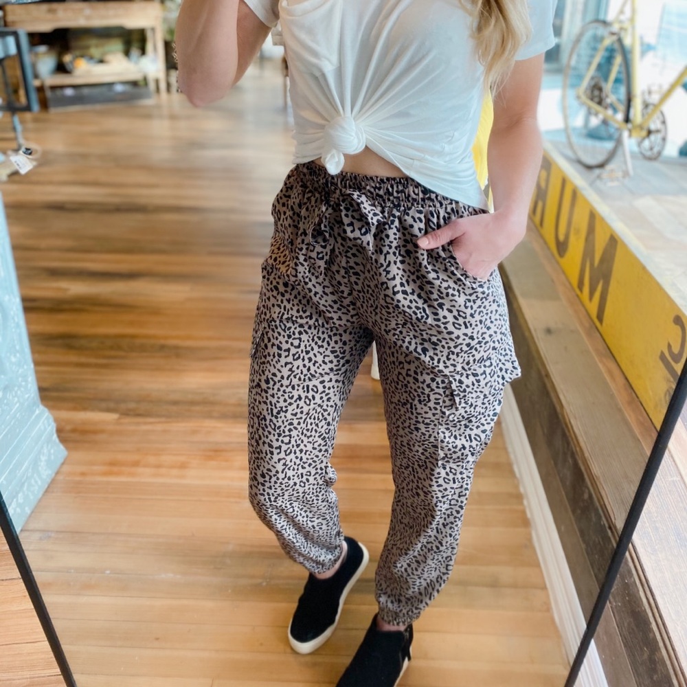 WISHING YOU THE BEST CHEETAH JOGGERS - Picture 13 of 14